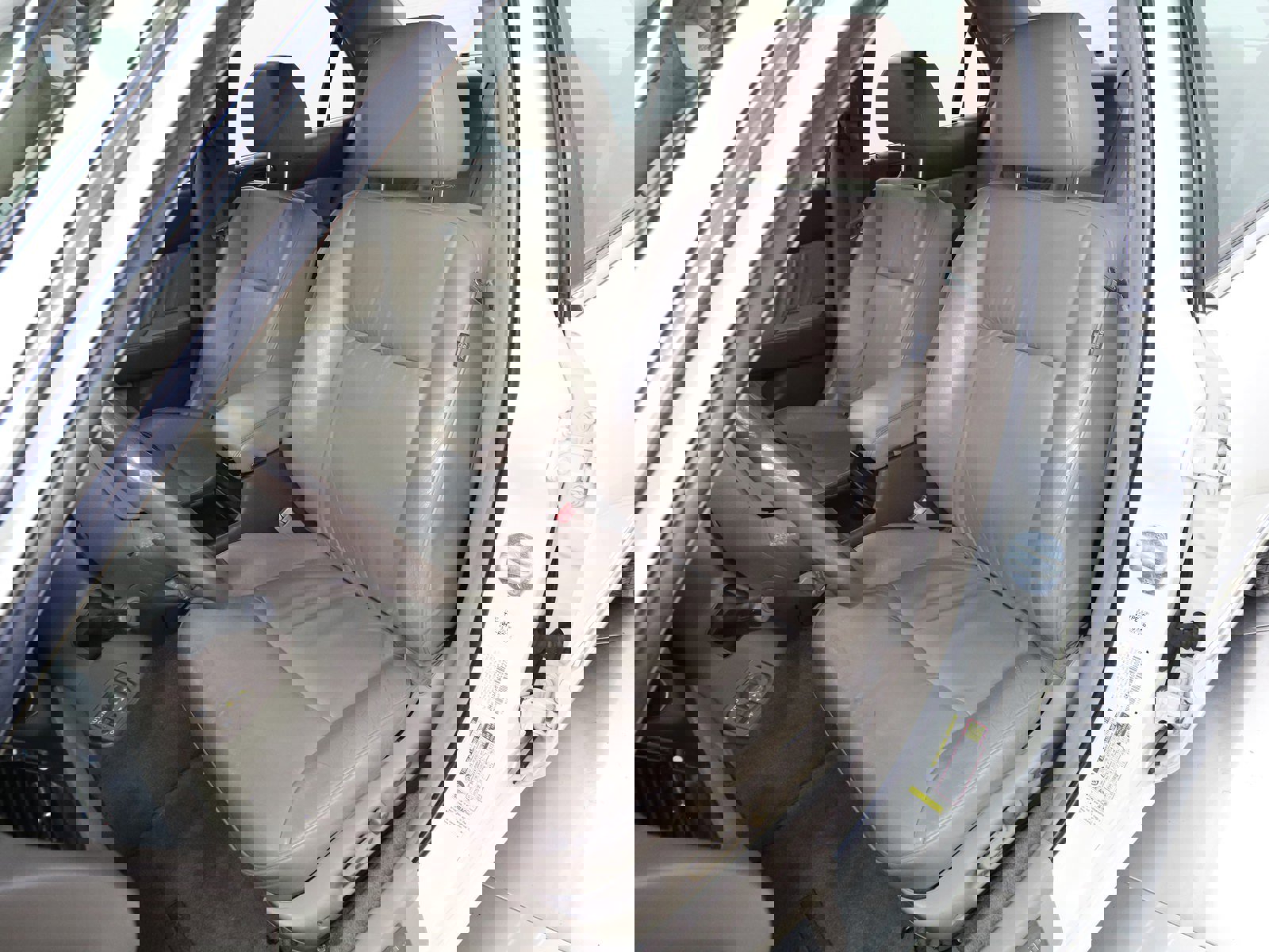 Used 2004 Acura RL w/Navigation System image 16