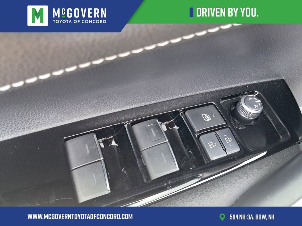 Used 2019 Toyota Corolla XSE image 15