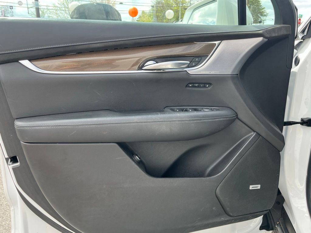 Used 2020 Cadillac XT6 Premium Luxury w/ Platinum Package AWD/4WD image 9