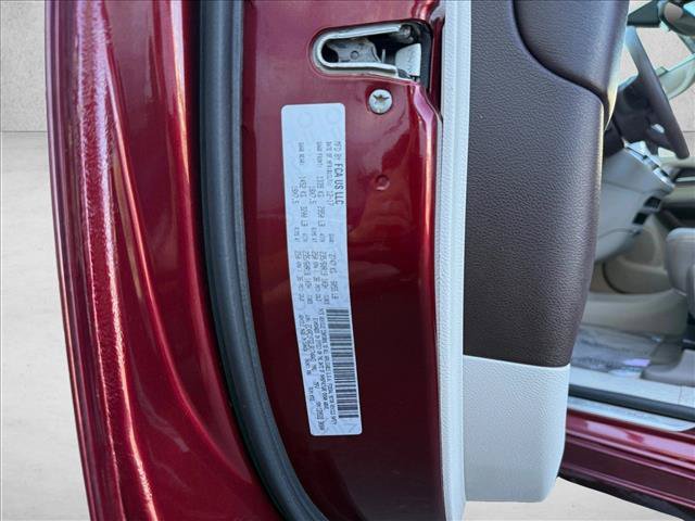 Used 2018 Chrysler Pacifica Touring Plus w/ Tire & Wheel Group FWD image 26