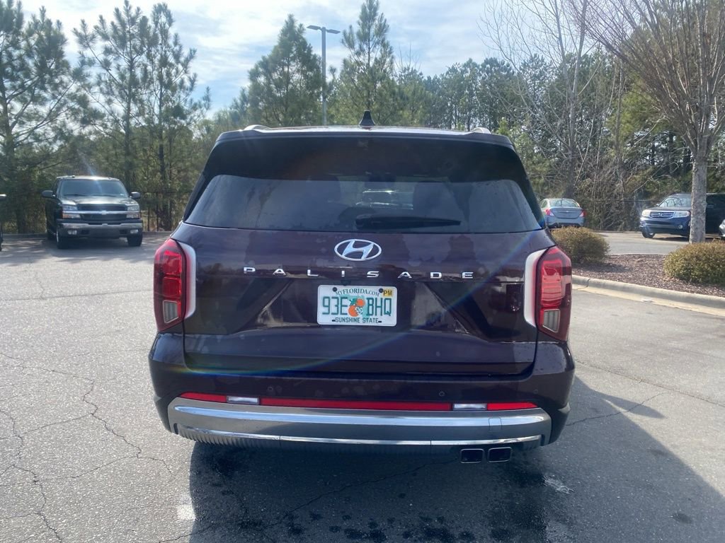Used 2024 Hyundai Palisade Calligraphy image 4