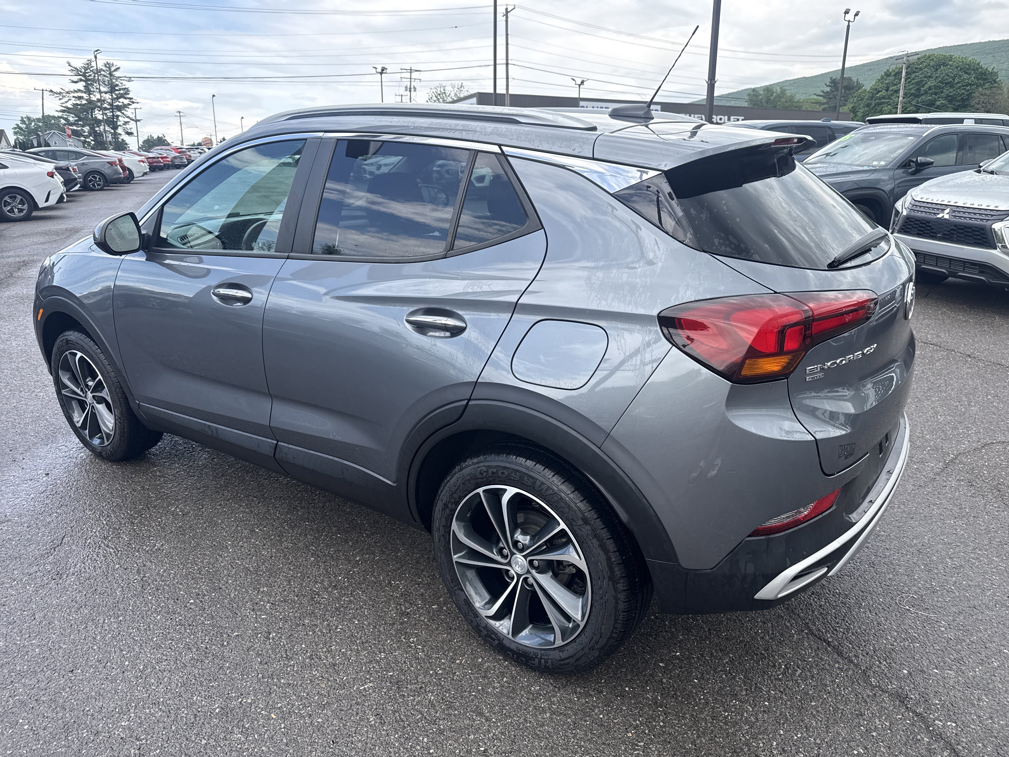 Used 2020 Buick Encore GX Select AWD/4WD image 6
