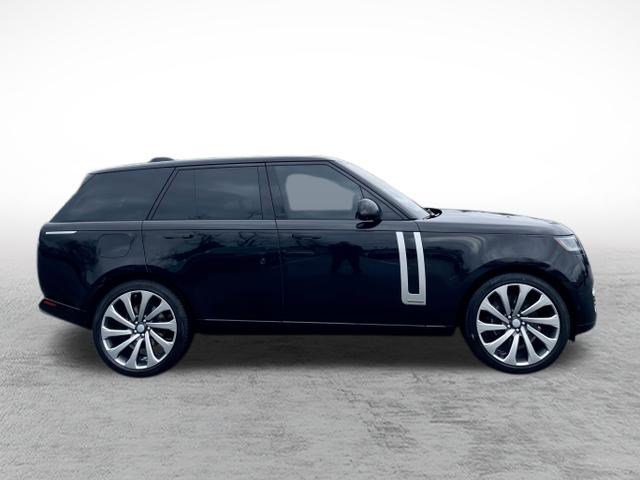Used 2023 Land Rover Range Rover Autobiography image 4