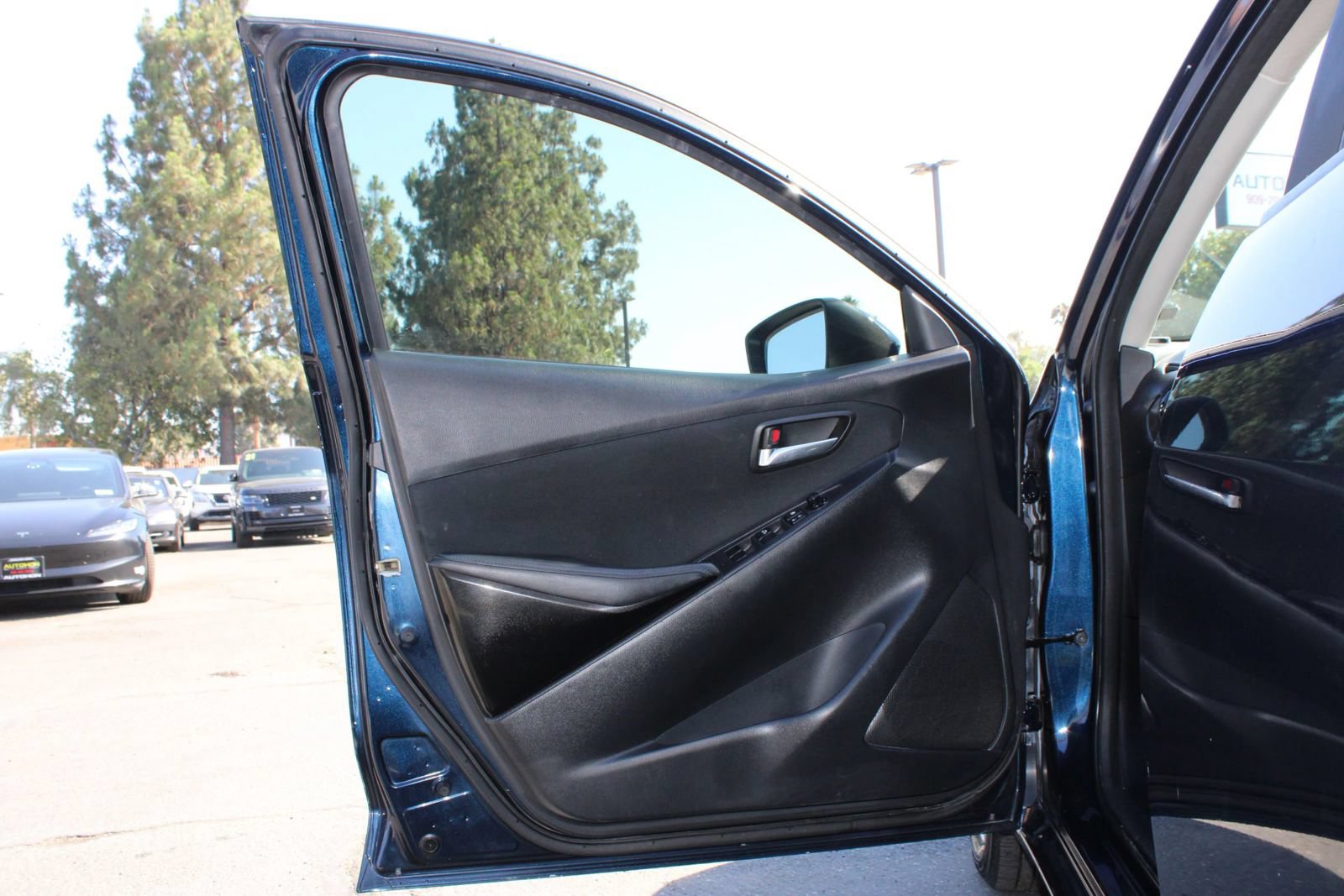 Used 2018 Toyota Yaris iA FWD image 12