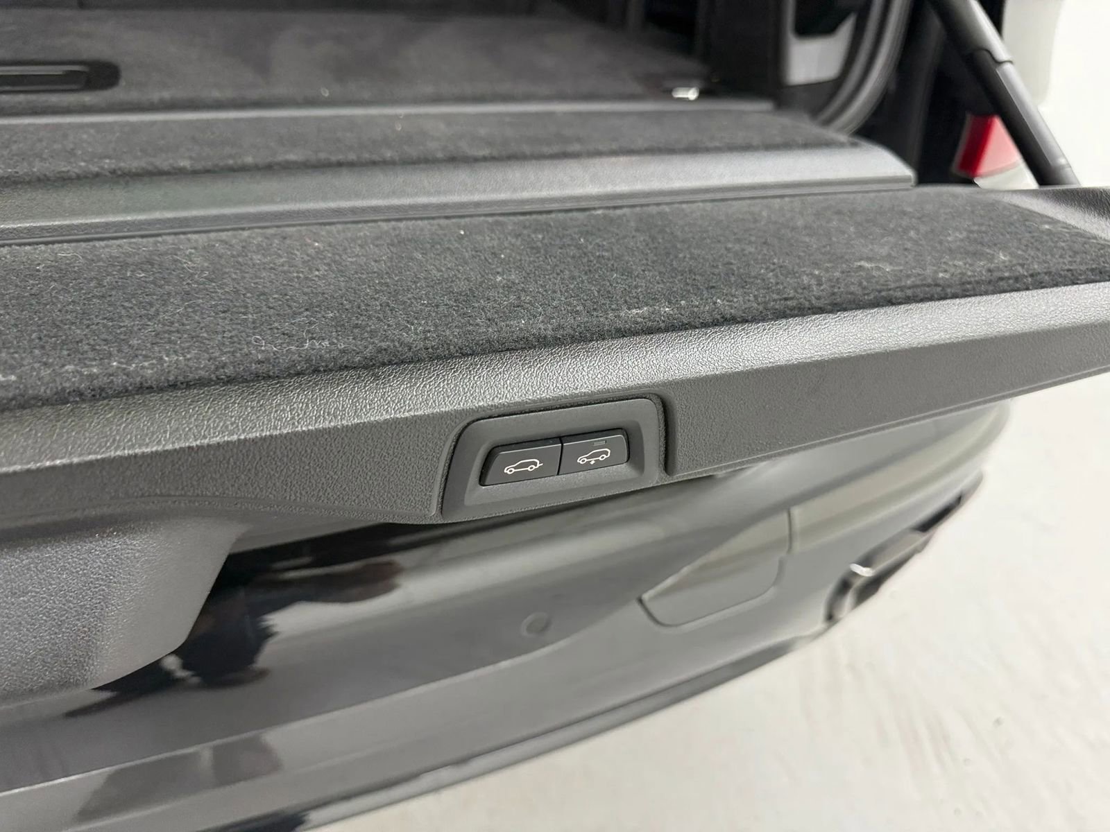 Used 2021 BMW X7 M50i w/ Luxury Seating Package image 43