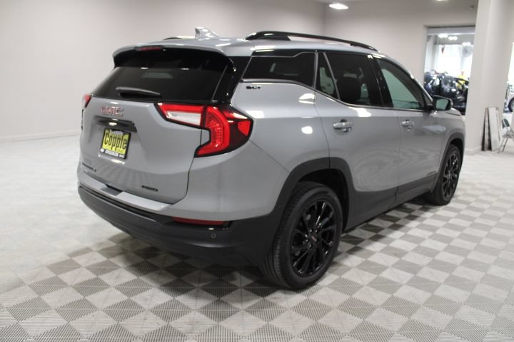 Used 2024 GMC Terrain SLT w/ Infotainment Package II AWD/4WD image 11