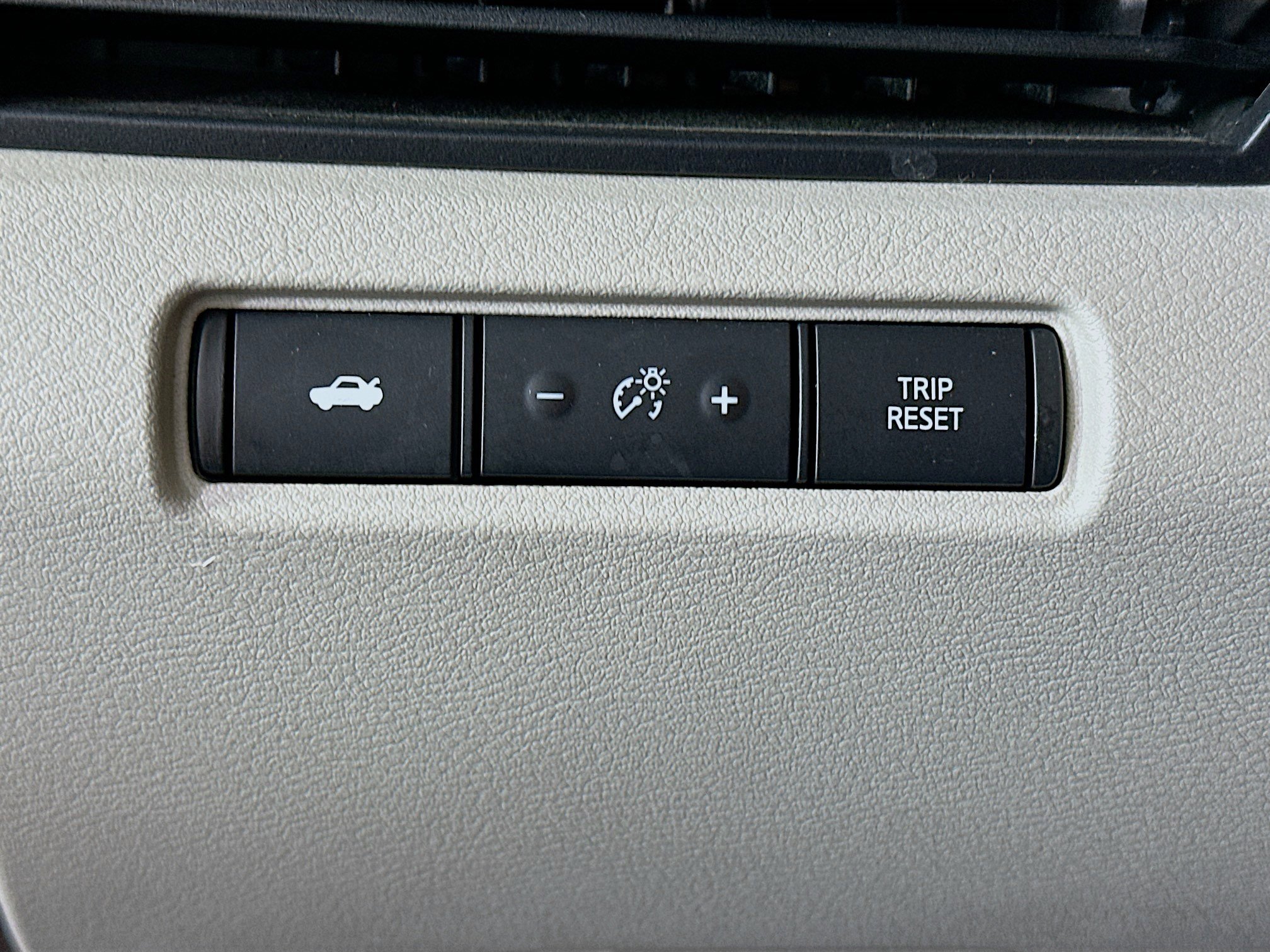 Used 2025 Nissan Altima 2.5 SV image 17