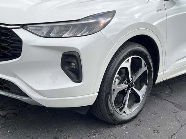 Certified 2024 Ford Escape ST-Line Select w/ Tech Pack #2 AWD/4WD image 8