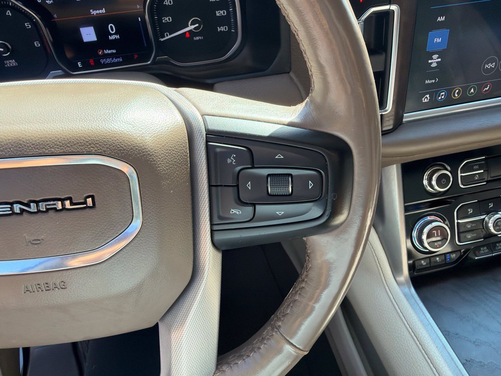 Used 2021 GMC Yukon XL Denali w/ Denali Ultimate Package AWD/4WD image 25