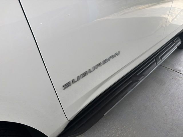 Used 2026 Chevrolet Suburban LS RWD image 5