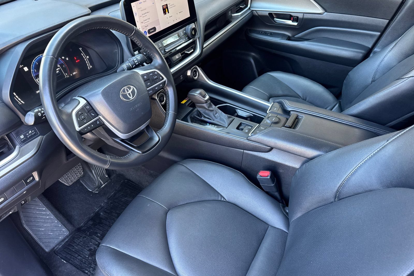 Certified 2025 Toyota Grand Highlander FWD image 11