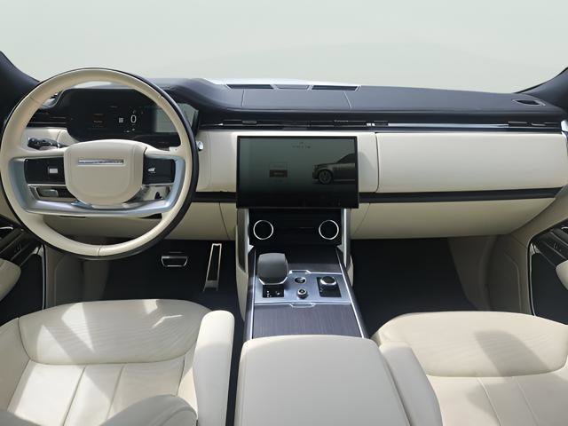 Certified 2023 Land Rover Range Rover SE image 10