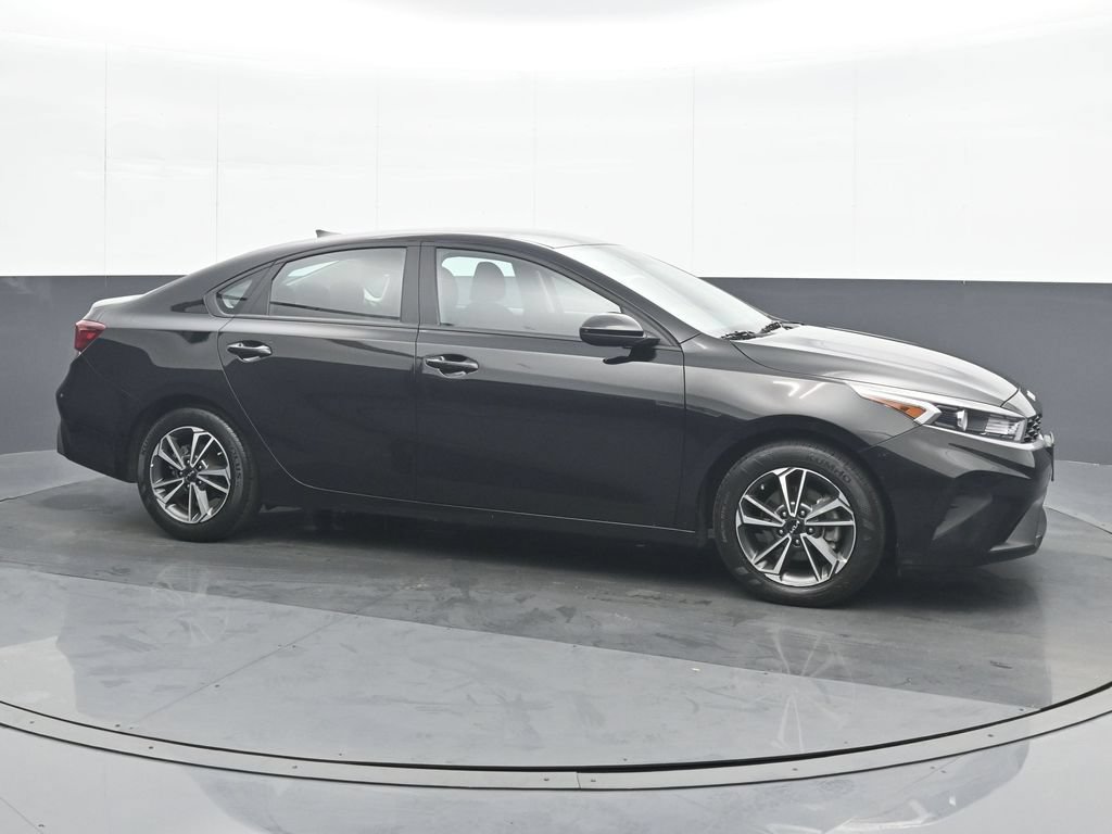 Used 2023 Kia Forte LXS FWD image 8