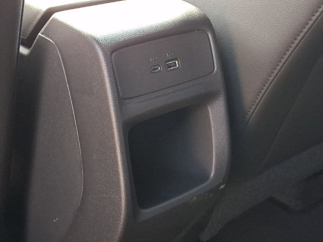 Used 2025 Chevrolet Trax RS w/ Driver Confidence Package FWD image 22