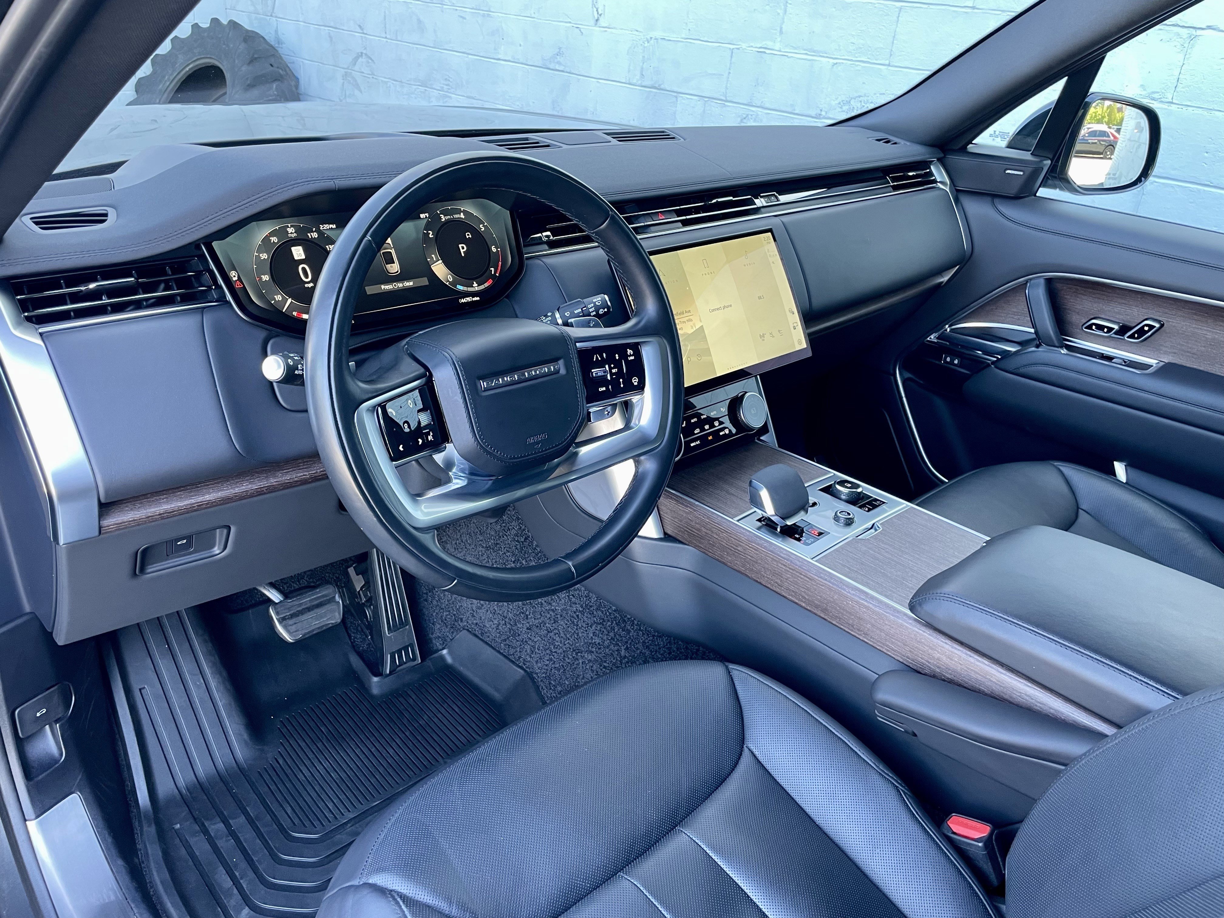 Certified 2023 Land Rover Range Rover SE image 13