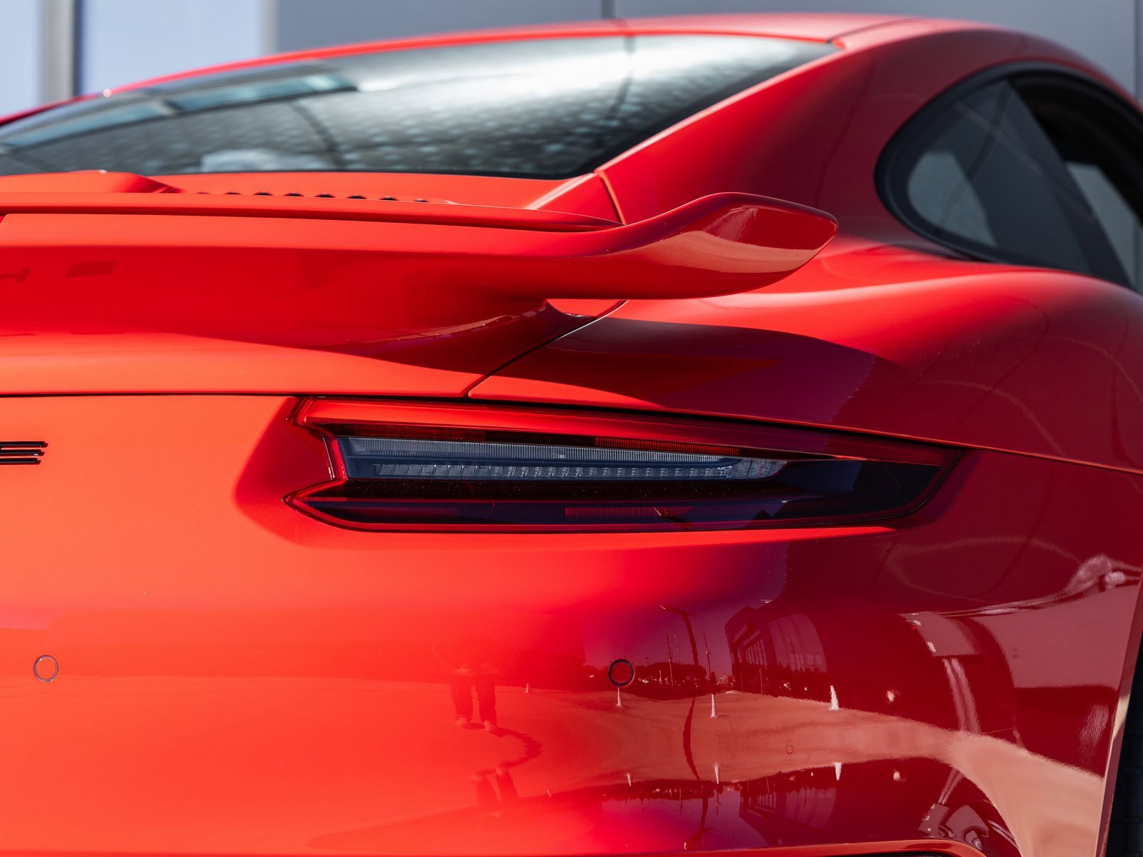 Used 2018 Porsche 911 Turbo image 18