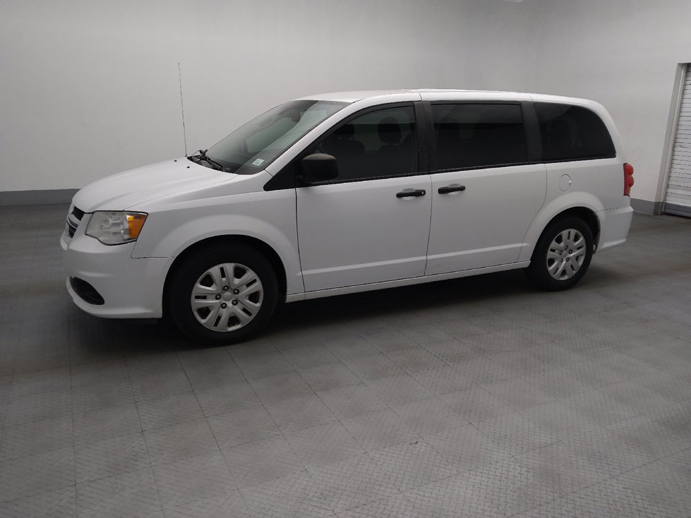 Used 2019 Dodge Grand Caravan SE w/ UConnect Hands-Free Group FWD image 2