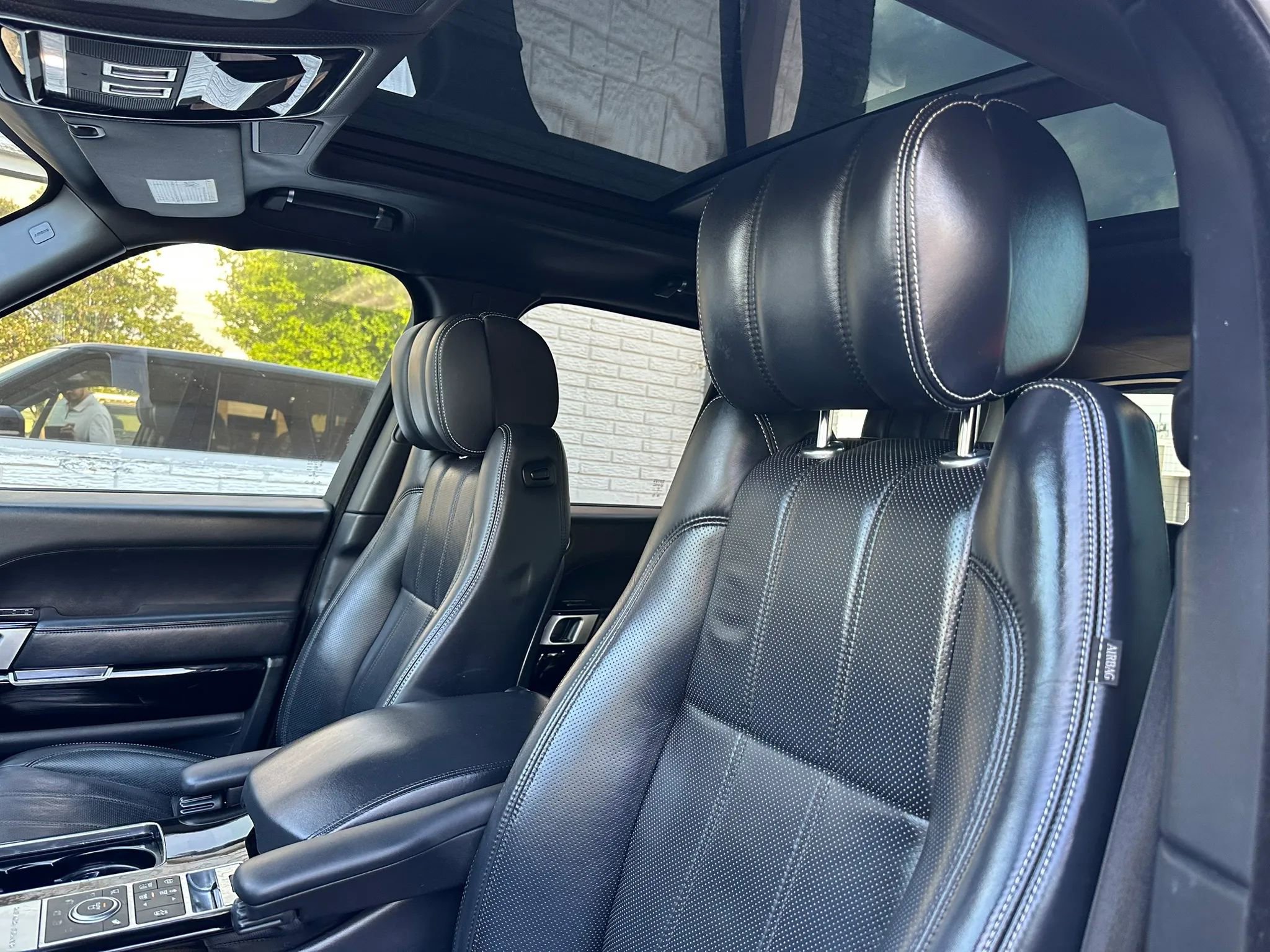 Used 2014 Land Rover Range Rover Autobiography AWD/4WD image 16