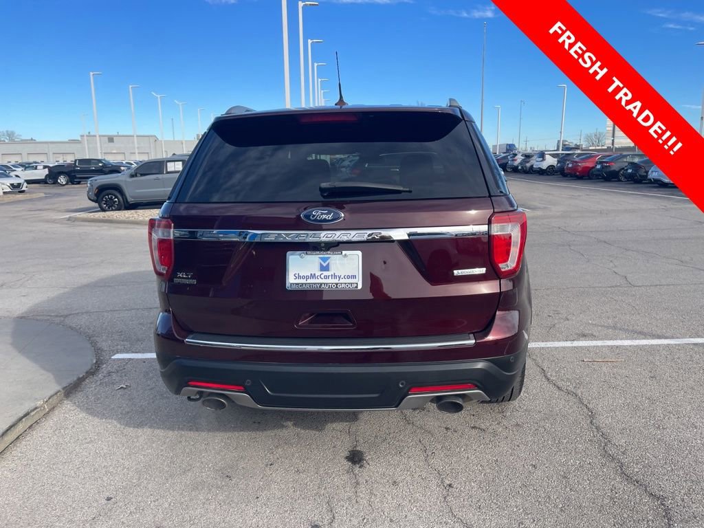 Used 2018 Ford Explorer XLT w/ Equipment Group 201A image 4