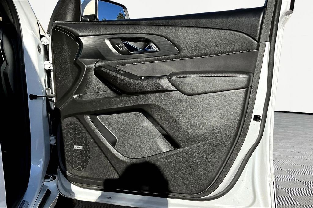 Used 2023 Chevrolet Traverse High Country w/ LPO, Floor Liner Package image 29