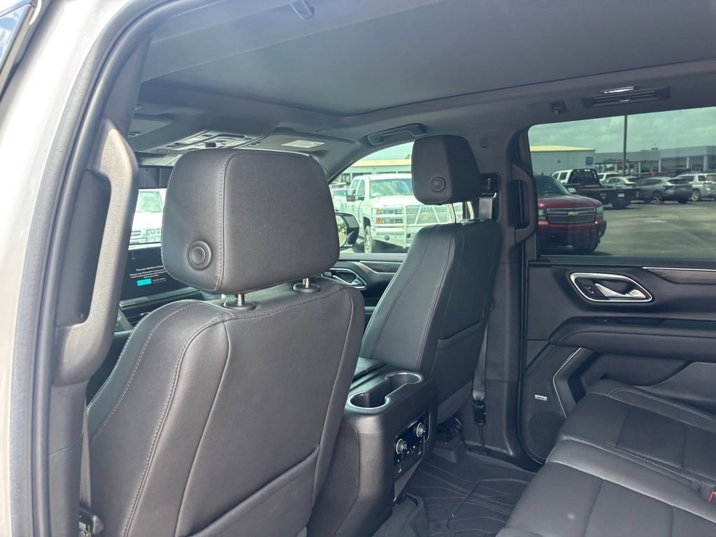 Certified 2023 Chevrolet Tahoe Z71 w/ Luxury Package AWD/4WD image 28