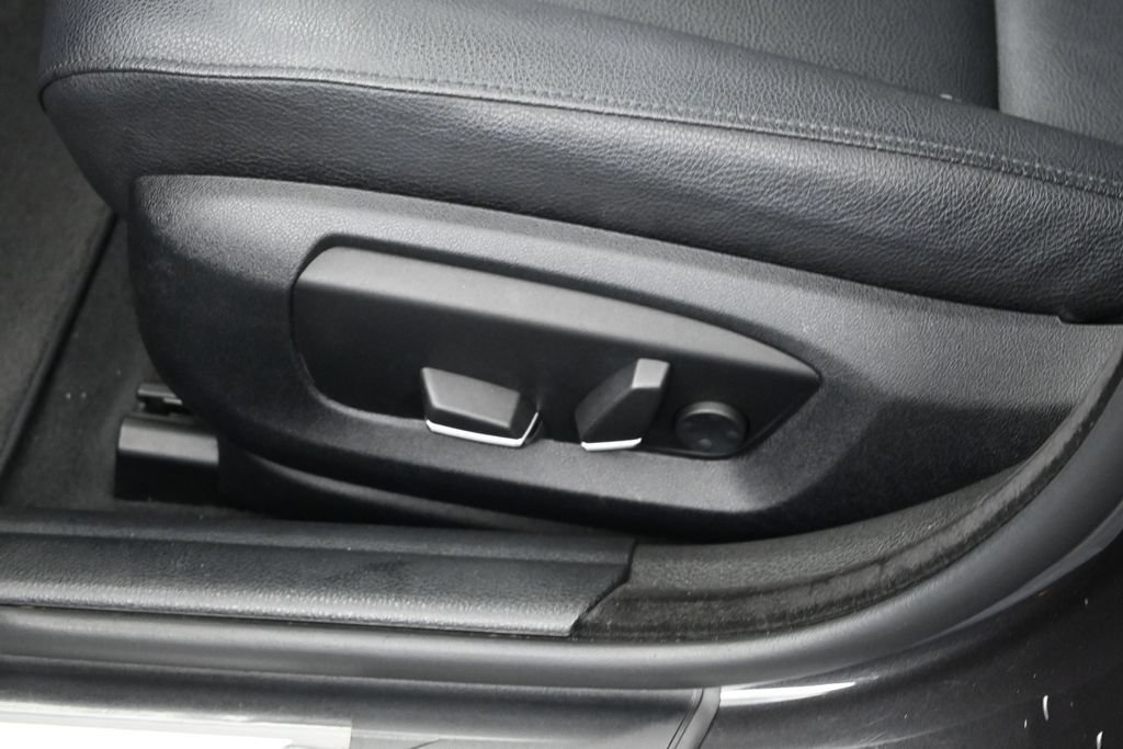 Used 2016 BMW 528i Sedan RWD image 9