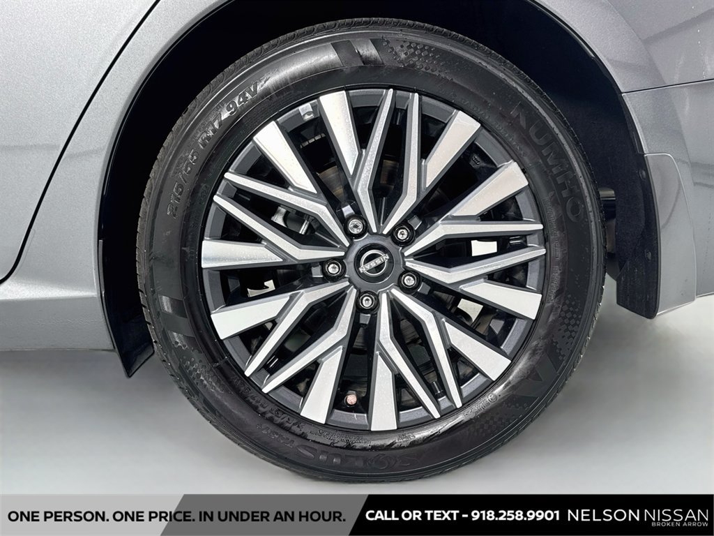 Certified 2025 Nissan Altima 2.5 SV FWD image 28
