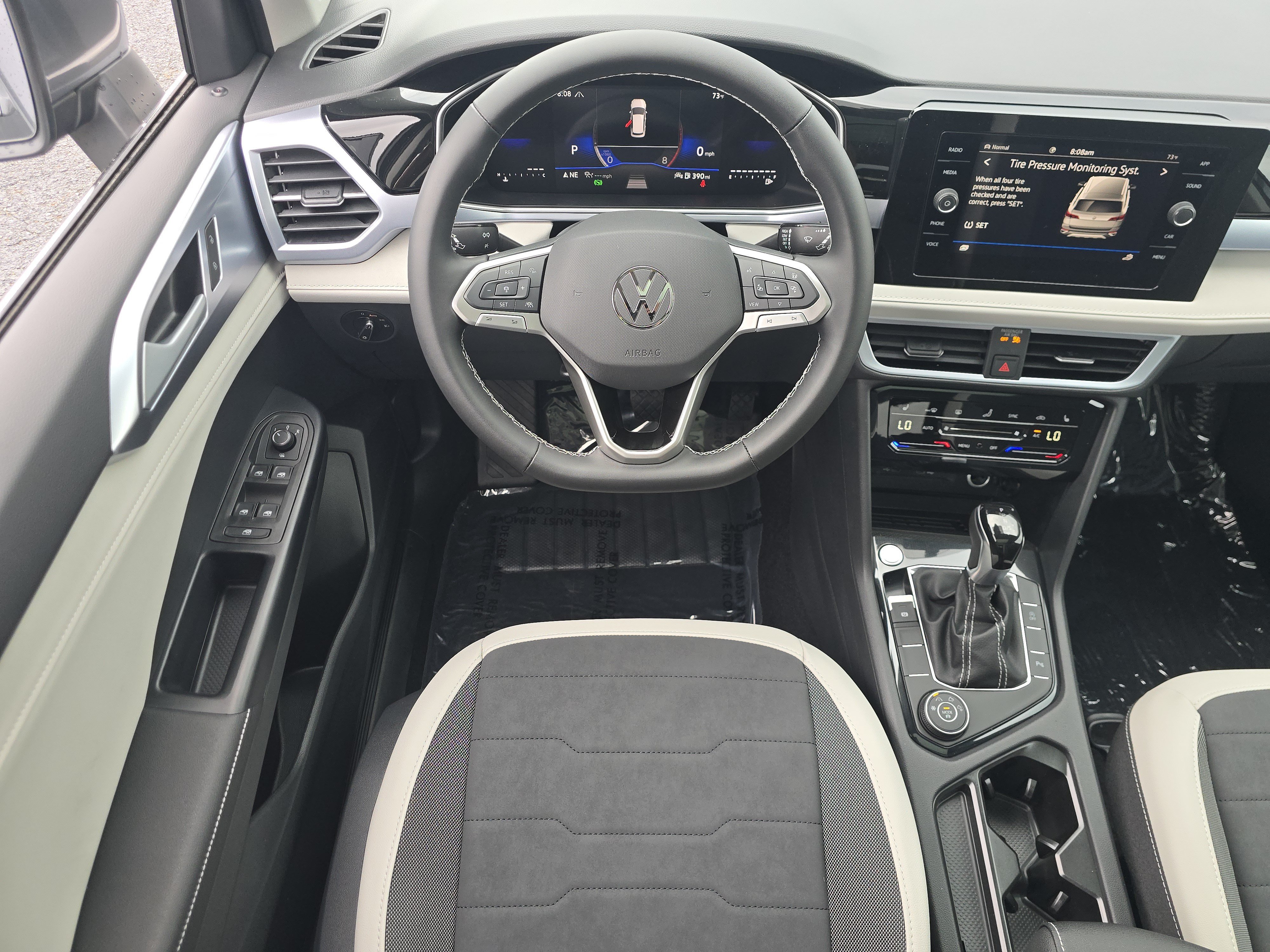 New 2026 Volkswagen Taos SE AWD/4WD image 21
