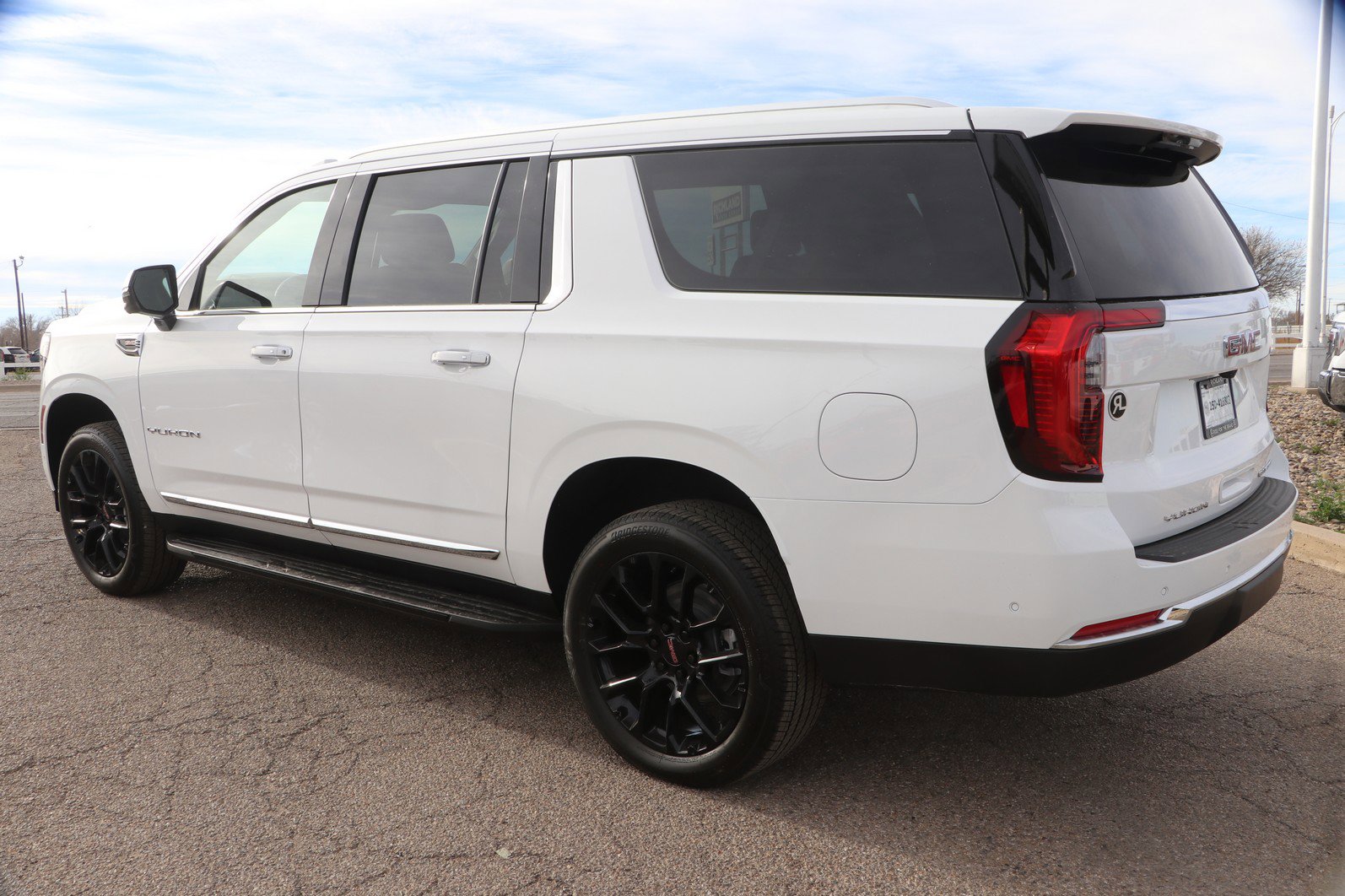 New 2026 GMC Yukon XL Elevation image 5