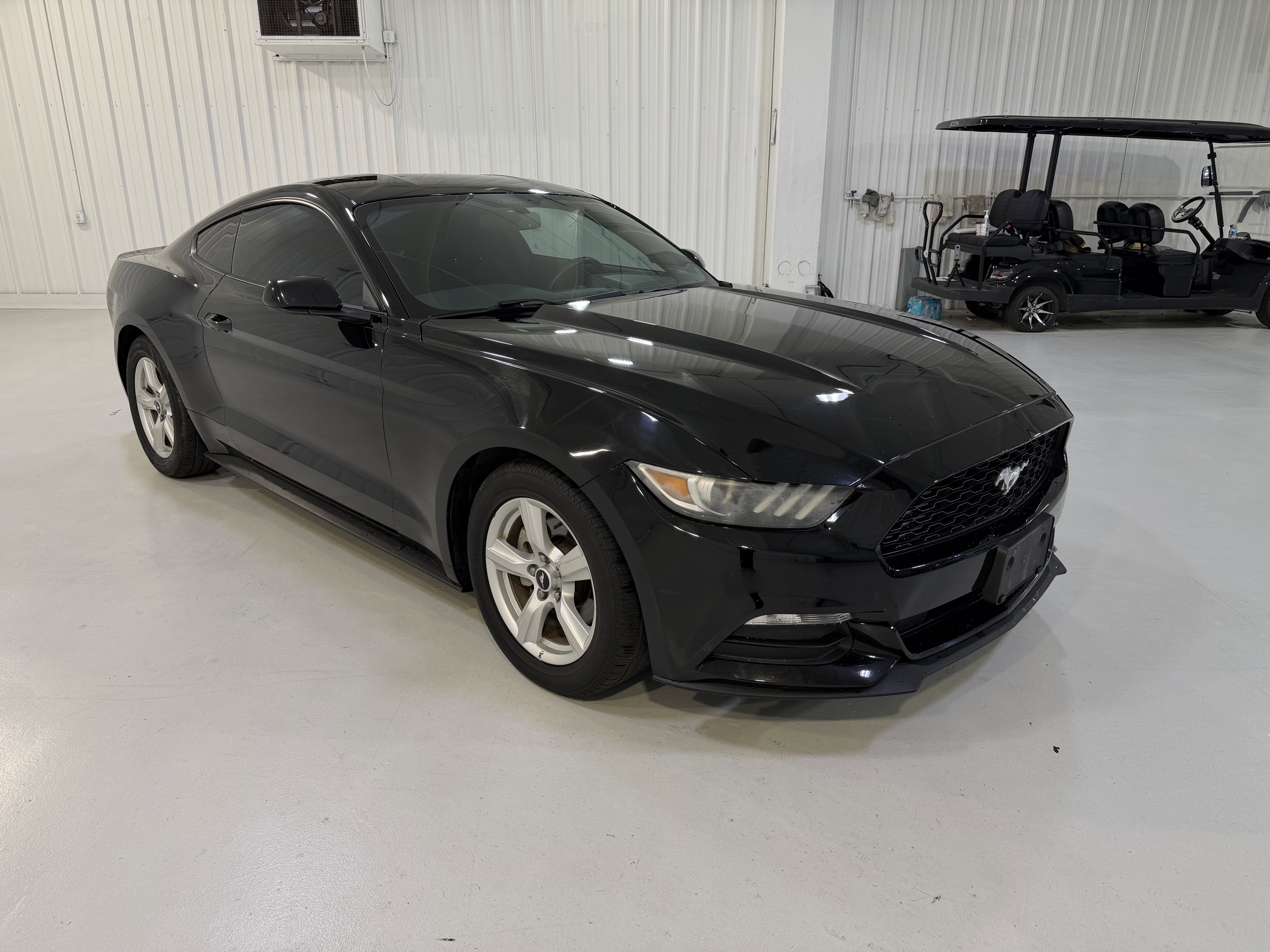 Used 2017 Ford Mustang Coupe RWD image 8