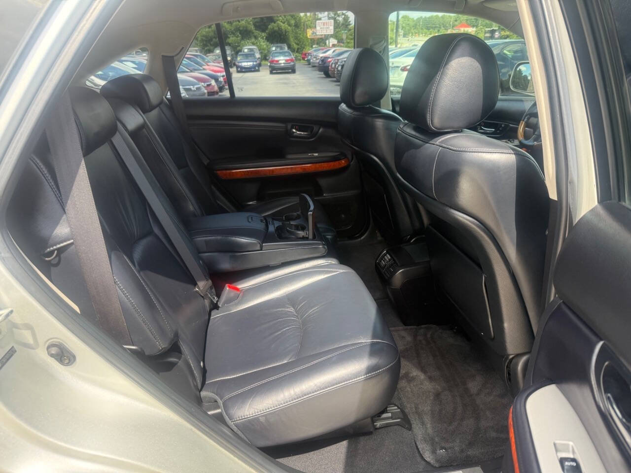Used 2005 Lexus RX 330 FWD image 12