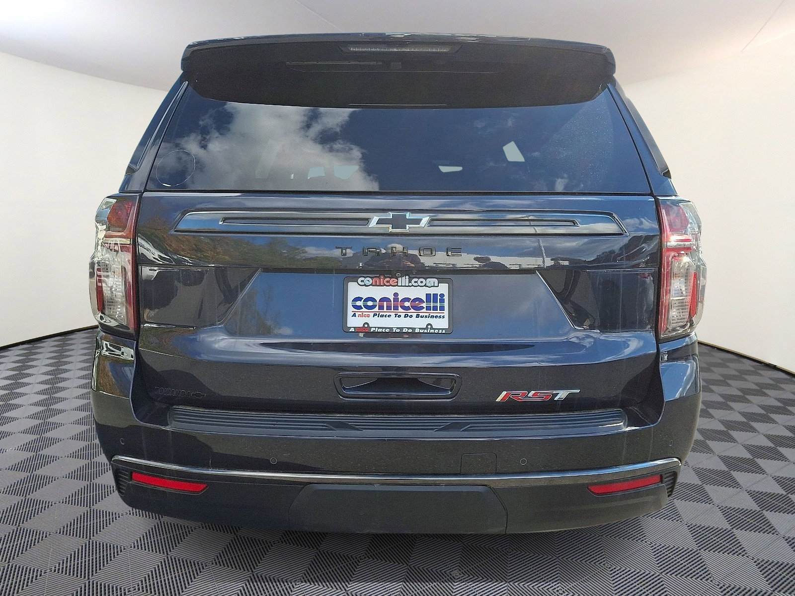 Used 2022 Chevrolet Tahoe RST w/ Max Trailering Package image 5