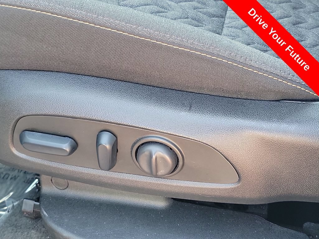Used 2024 Chevrolet Equinox LT AWD/4WD image 20