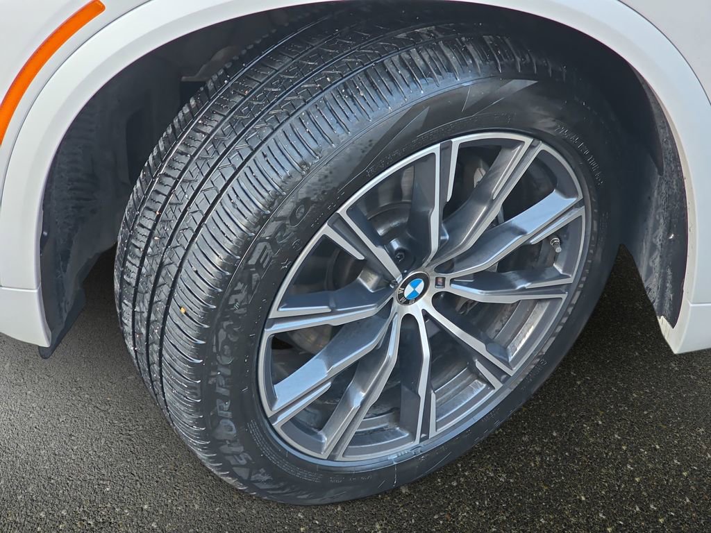 Used 2025 BMW X5 xDrive40i AWD/4WD image 35