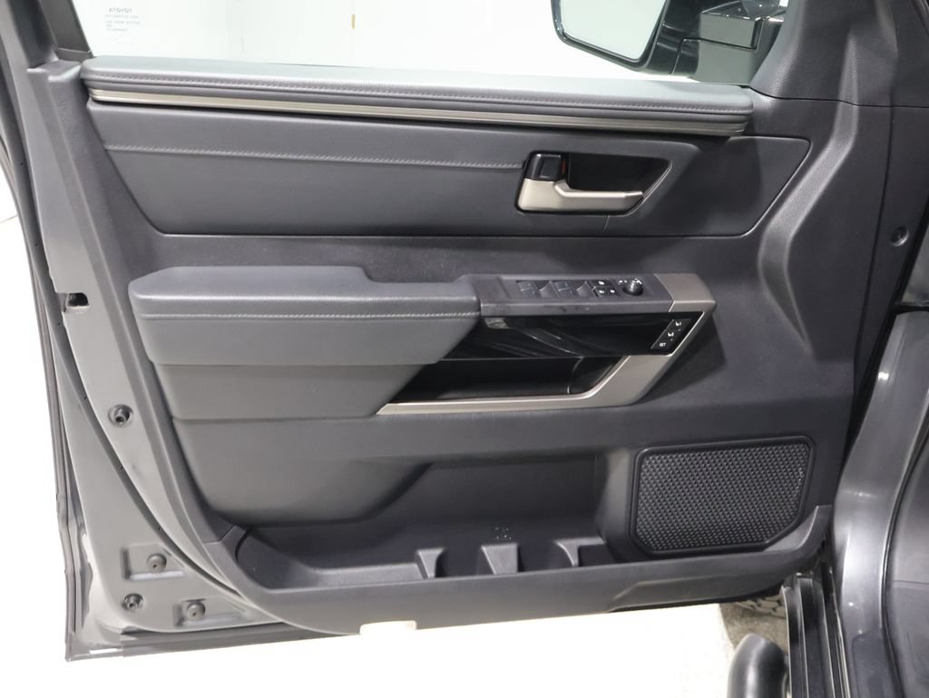 Used 2023 Toyota Tundra Limited AWD/4WD image 13