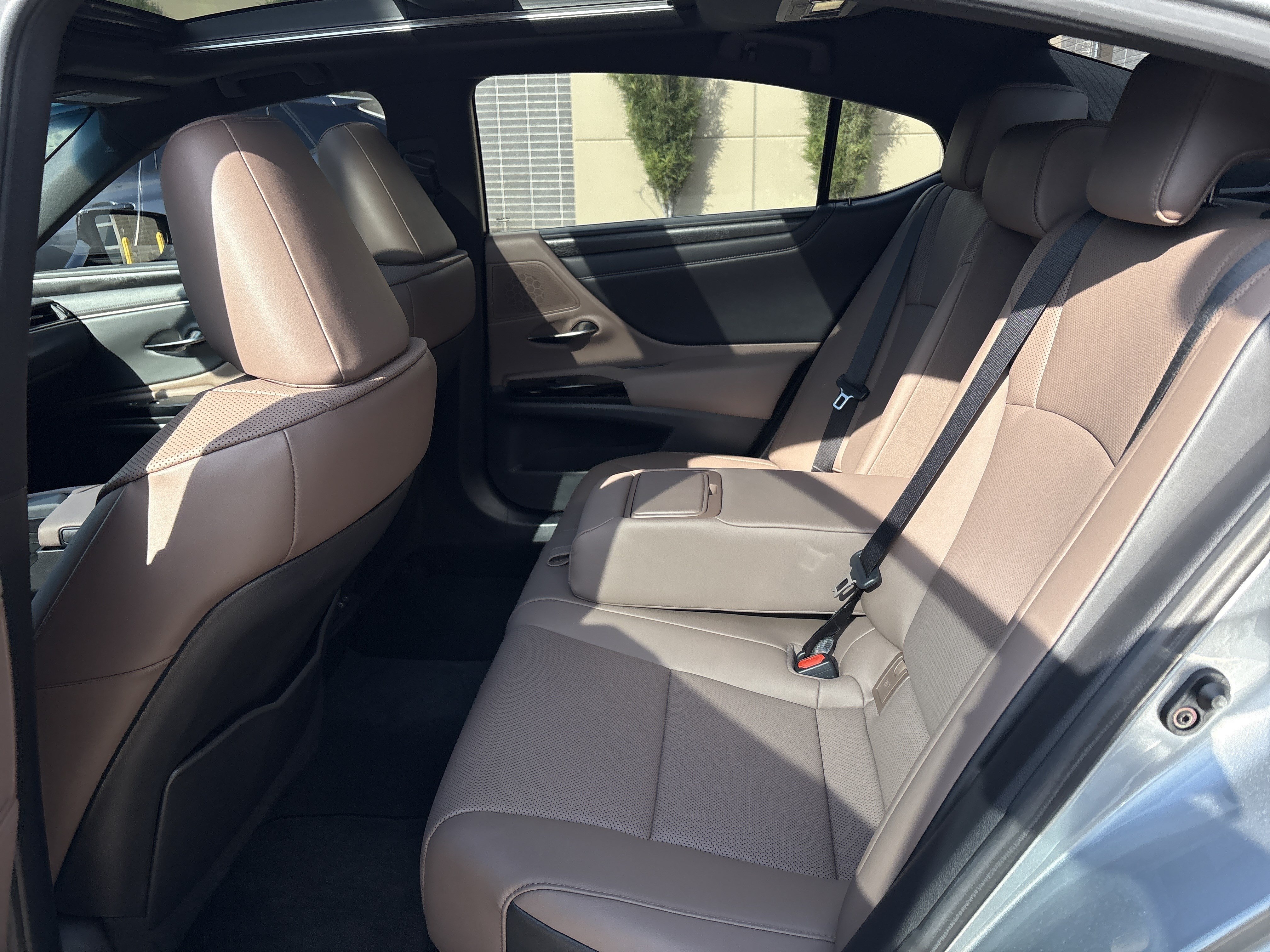 Certified 2022 Lexus ES 350 w/ Premium Package FWD image 31