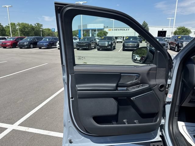 Used 2025 Ford Expedition Tremor AWD/4WD image 16