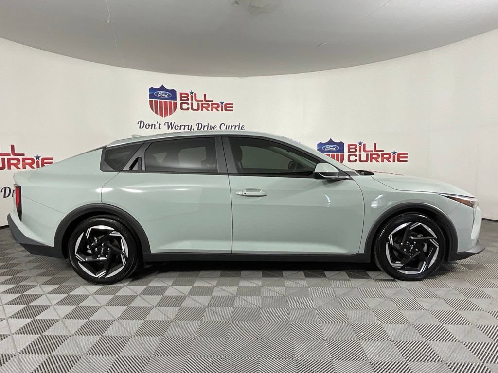 Used 2025 Kia K4 EX FWD image 2