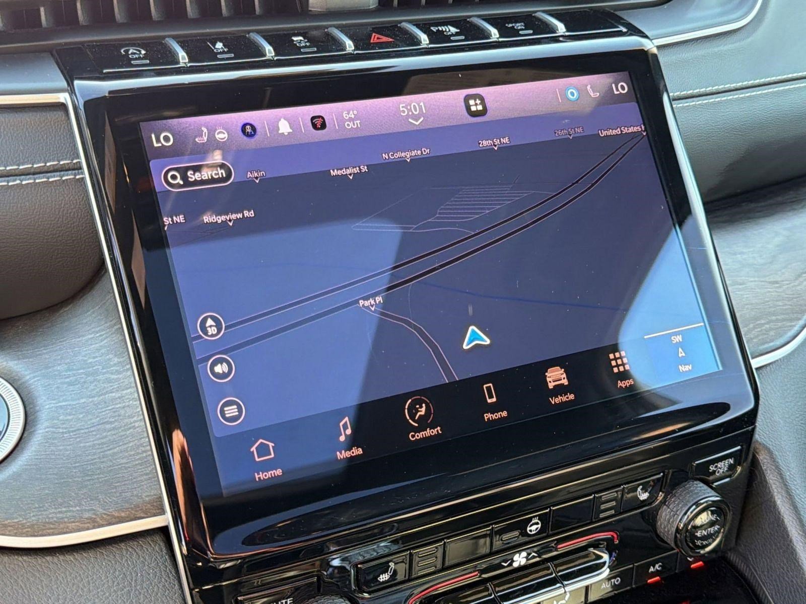 Used 2025 Jeep Grand Cherokee Limited image 25