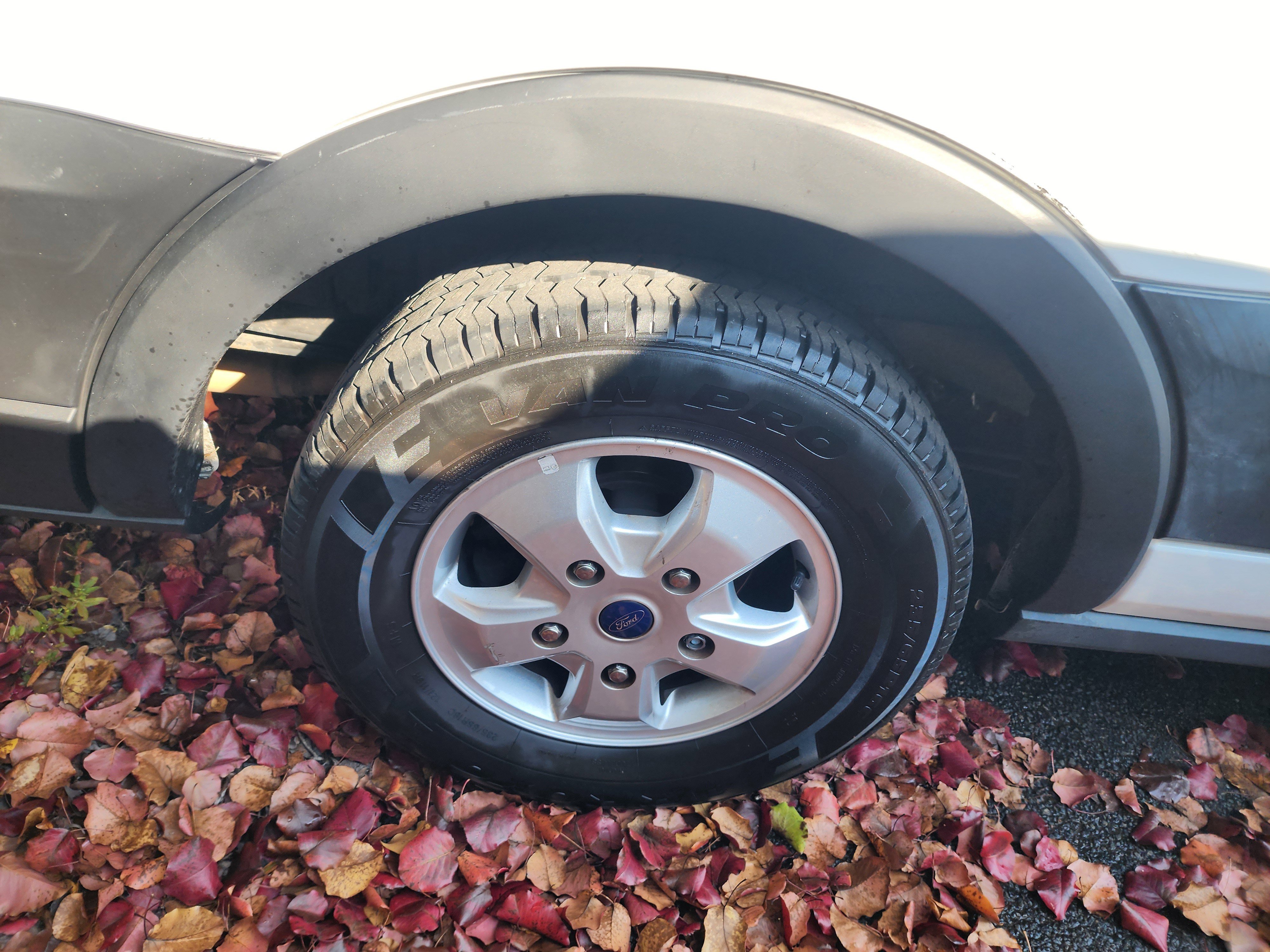 Used 2018 Ford Transit 350 XLT image 8