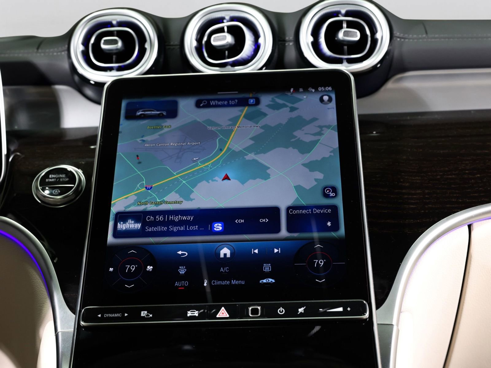 Used 2025 Mercedes-Benz GLC 300 4MATIC image 22