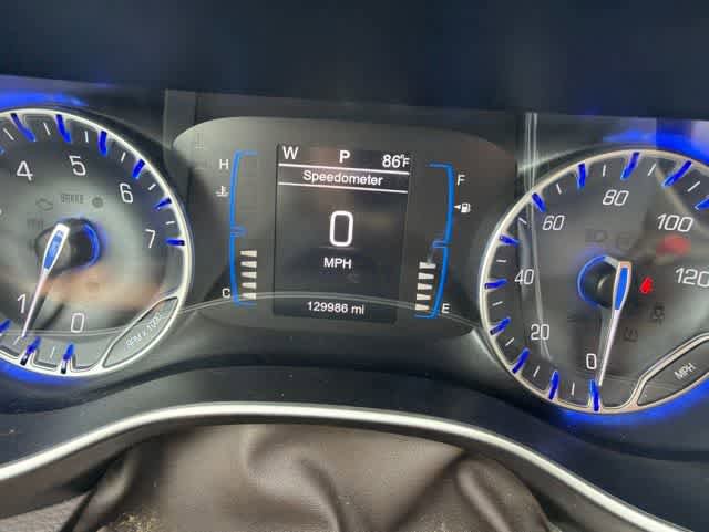 Used 2017 Chrysler Pacifica Touring-L FWD image 20