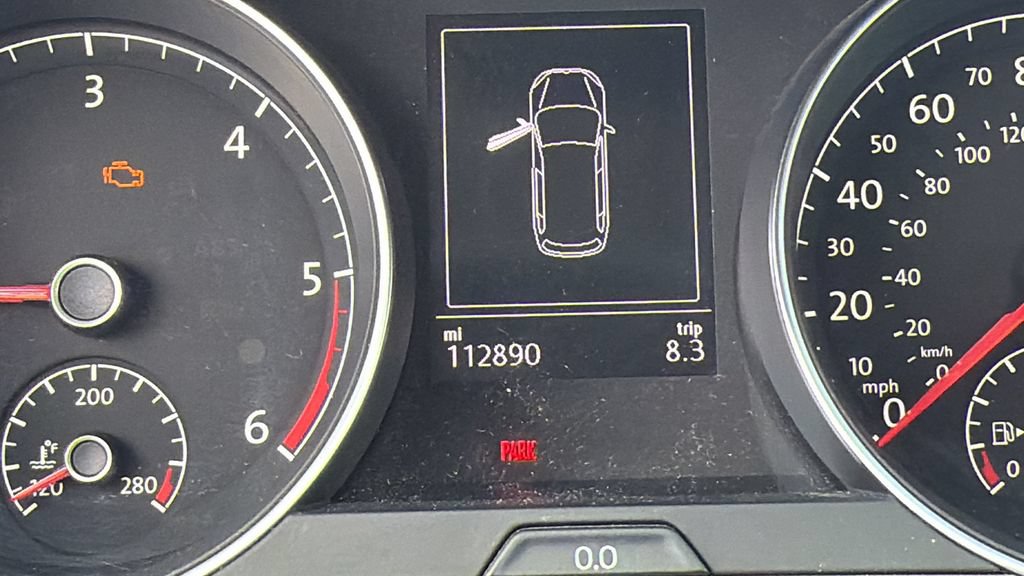 Used 2015 Volkswagen Golf TDI S FWD image 17