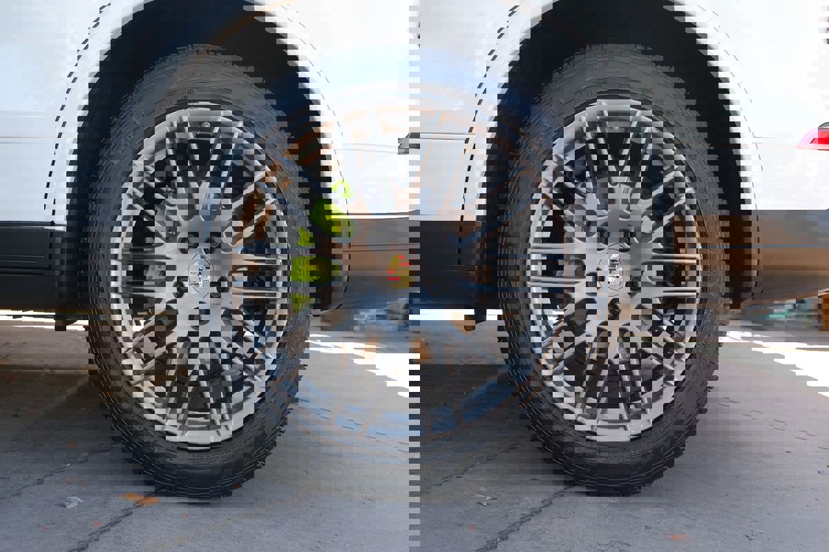 Used 2017 Porsche Cayenne S image 43