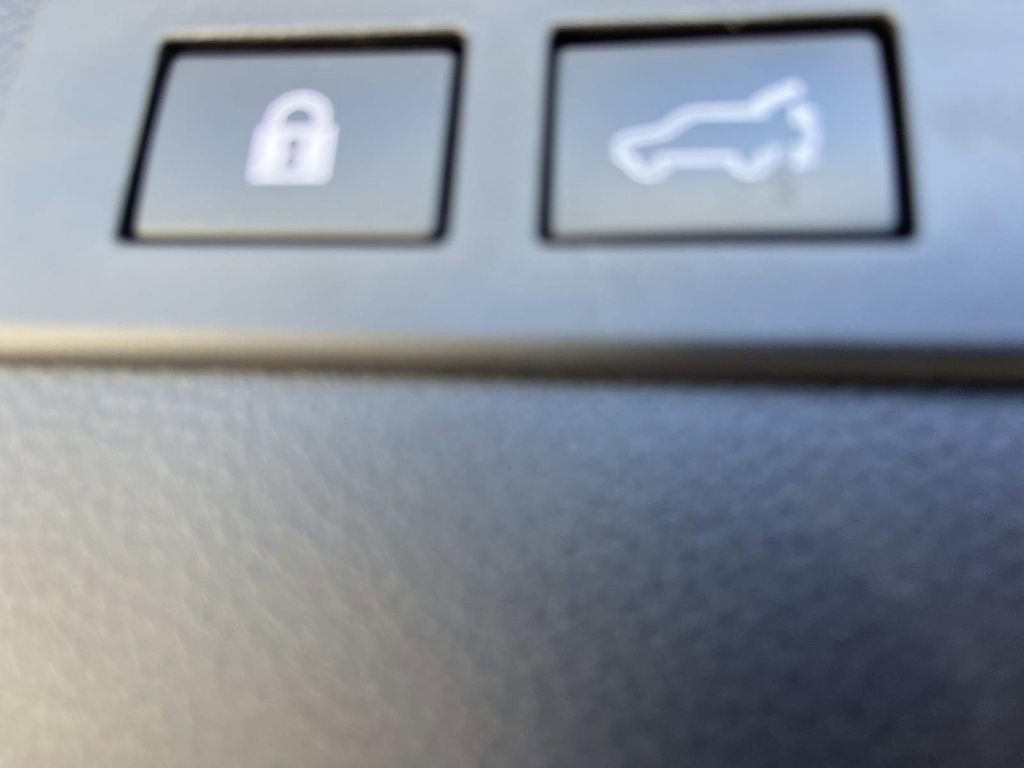 Used 2019 Subaru Forester Limited image 22