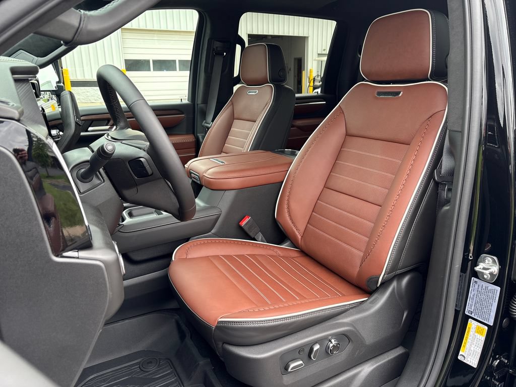 New 2026 GMC Sierra 2500 4x4 Crew Cab Denali Ultimate image 14