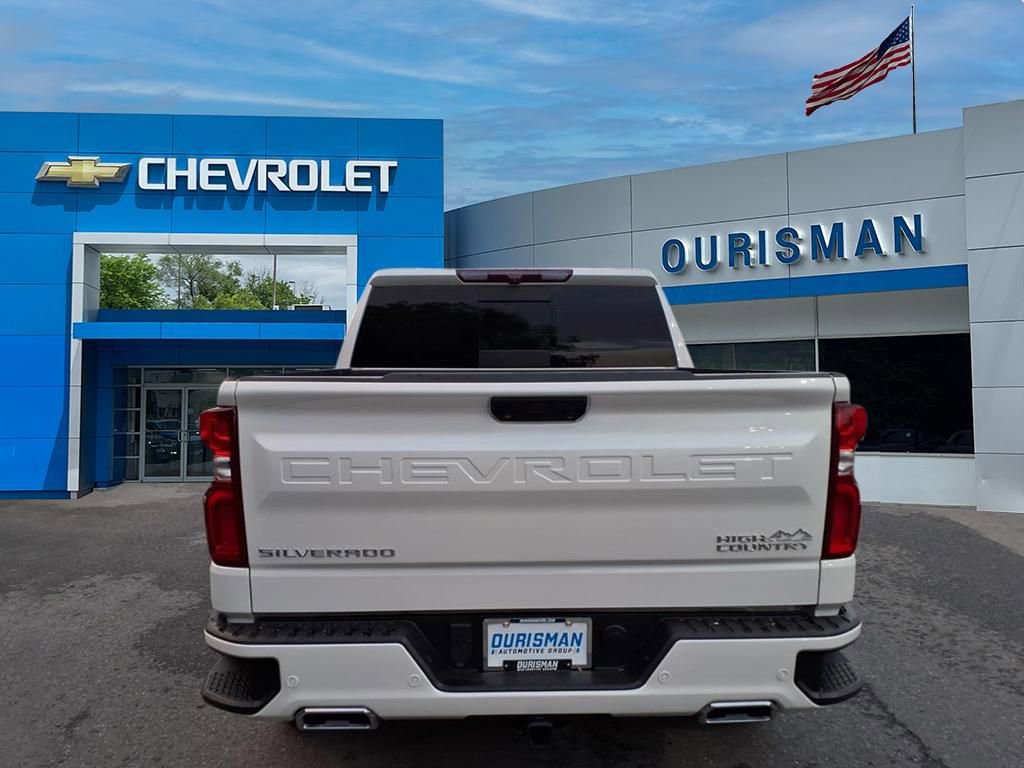 Certified 2023 Chevrolet Silverado 1500 High Country w/ High Country Premium Package AWD/4WD image 4