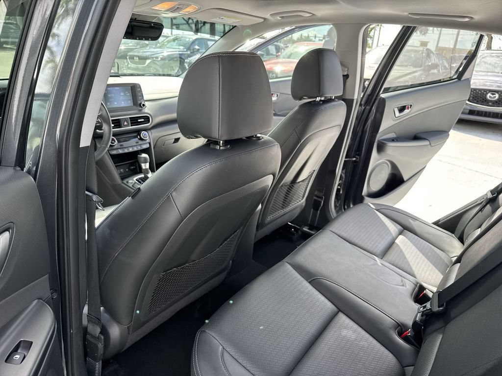Used 2021 Hyundai Kona Limited w/ Cargo Package FWD image 34