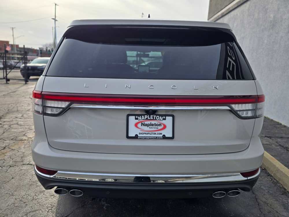 Used 2023 Lincoln Aviator Reserve image 12