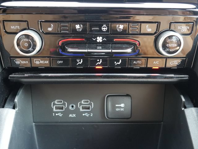 Used 2025 Jeep Grand Cherokee L Summit w/ Advanced Protech Group IV AWD/4WD image 25